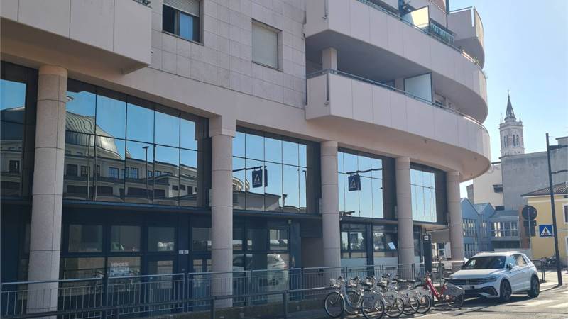 UFFICIO COMMERCIALE IN VENDITA IN ZONA FIERA VERONA